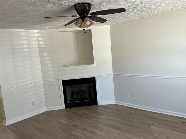 Foto del edificio - 3127 Fields Dr