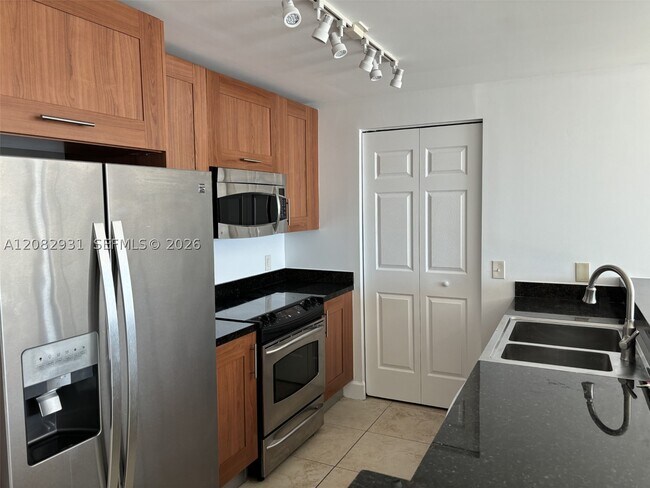 Building Photo - 1300 Ponce de Leon Blvd