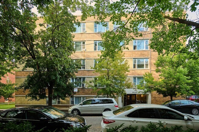 Foto del edificio - 2424 W Estes Ave