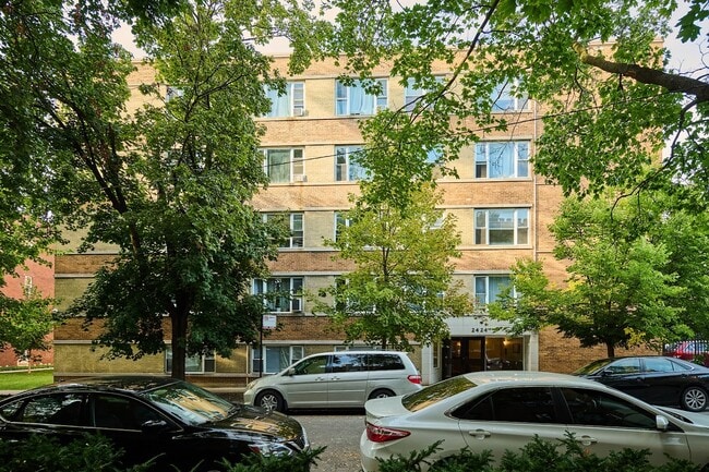 Building Photo - 2424 W Estes Ave