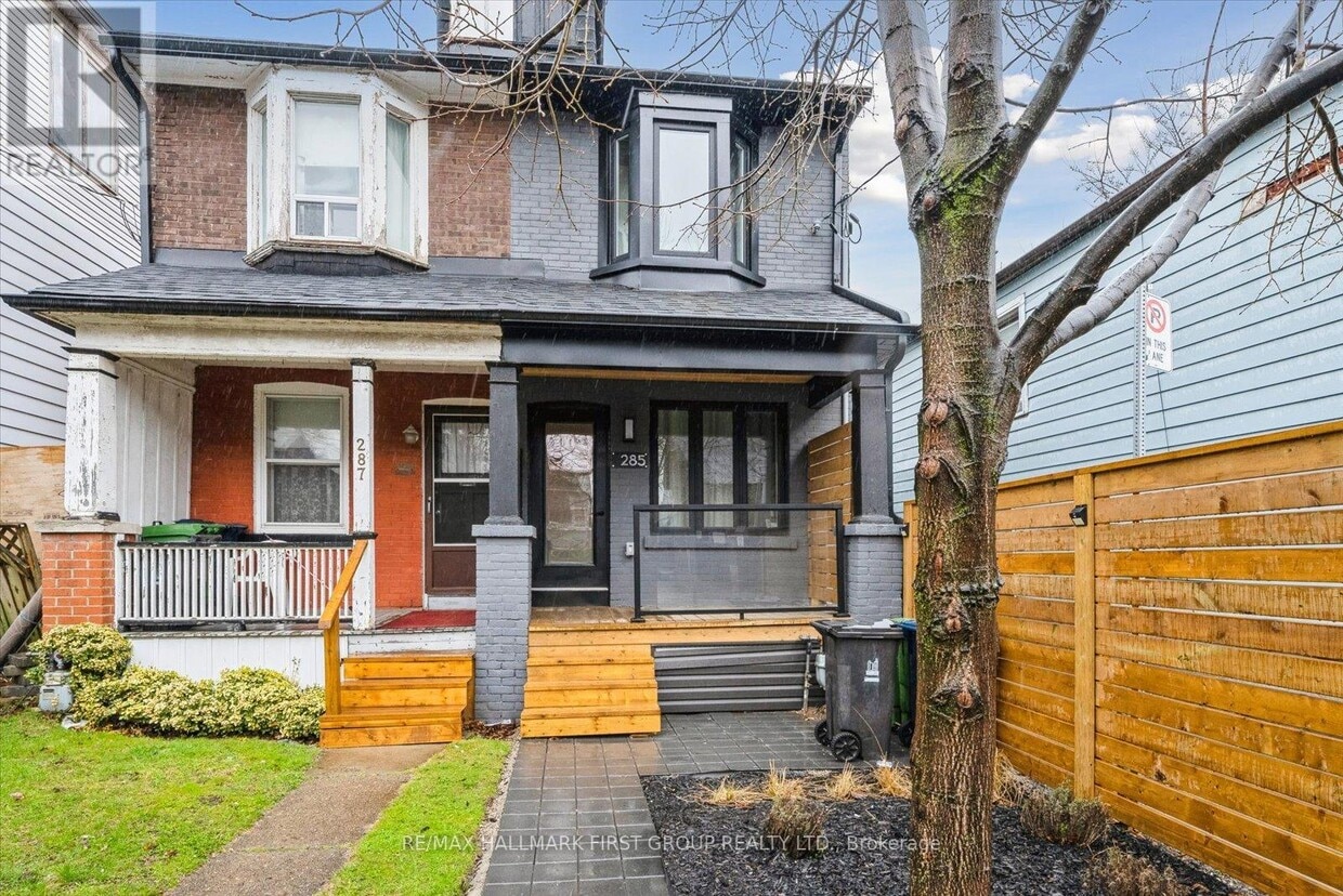 Primary Photo - 285 Rhodes Ave