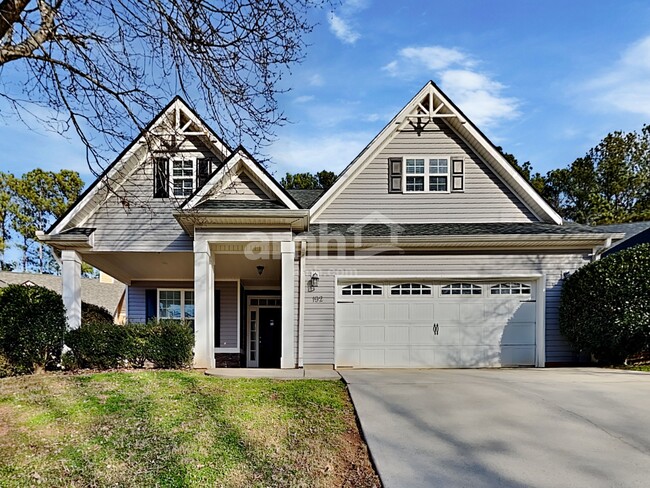 Building Photo - 192 Greenview Dr