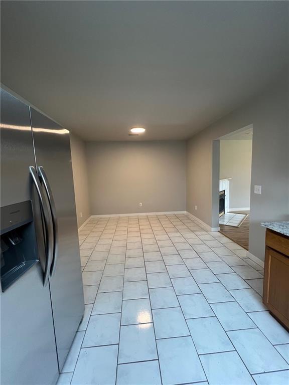Building Photo - 912 N Meadowlands Dr