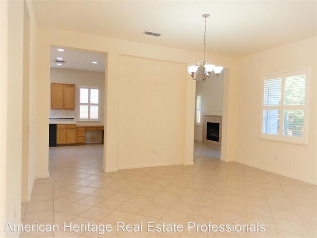 Foto del edificio - 4 br, 3 bath House - 2435 Minden Way