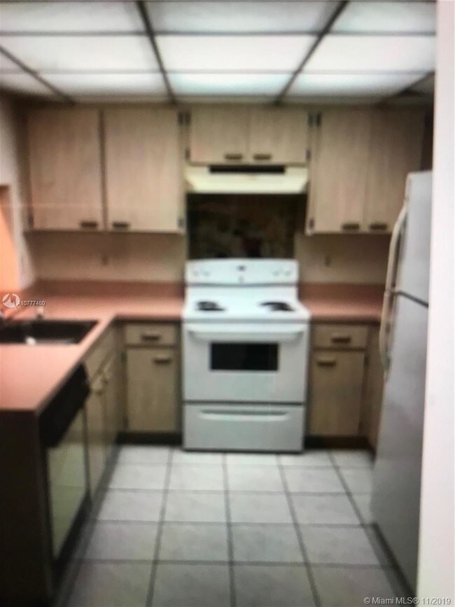 Building Photo - 9802  Hammocks Blvd  101-16 Miami FL 33196
