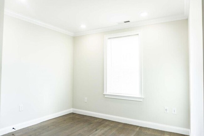 Foto del edificio - 3.0 bedroom in Somerville Massachusetts 02143