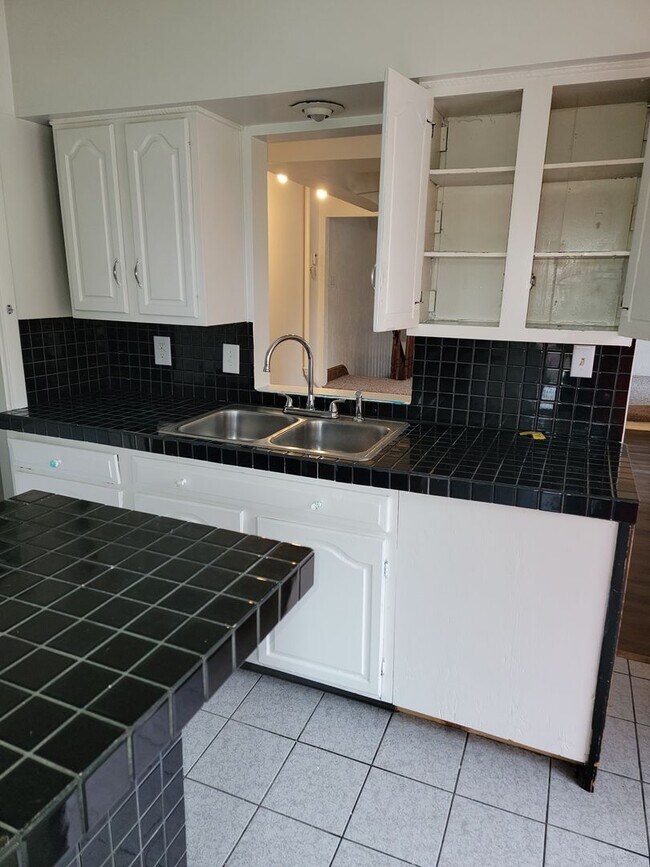 Building Photo - 295 Jefferson Ave