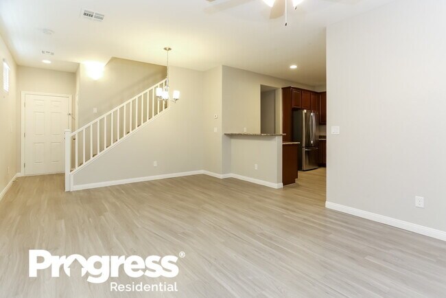 Foto del edificio - 9328 Golden Lad Ave