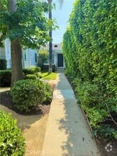 Building Photo - 1040 Havenhurst Dr