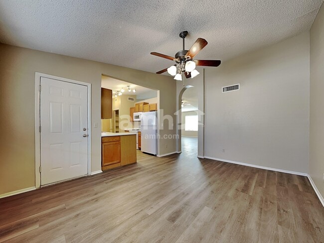 Building Photo - 2306 N 88th Ave