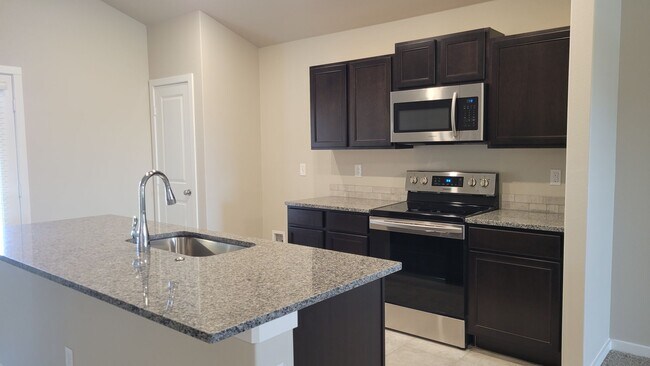 Foto del edificio - Beautiful Custom Home 3/2/2 May 1st Move-In! Open Concept with Huge backyard located in Cooper ISD!