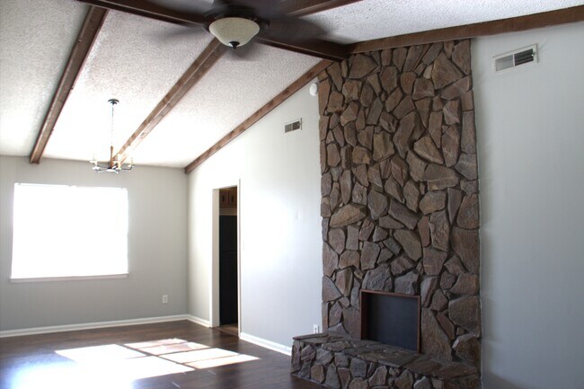 Building Photo - 3202 Gayhart Dr NW