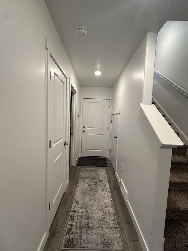 Building Photo - 1146 W 340 S