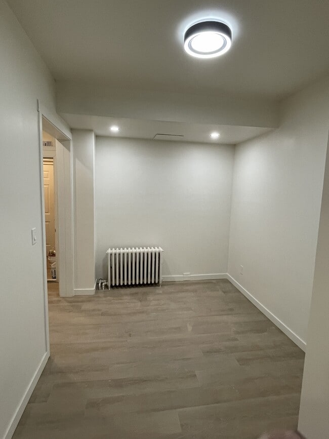 Building Photo - 151 Colborne St