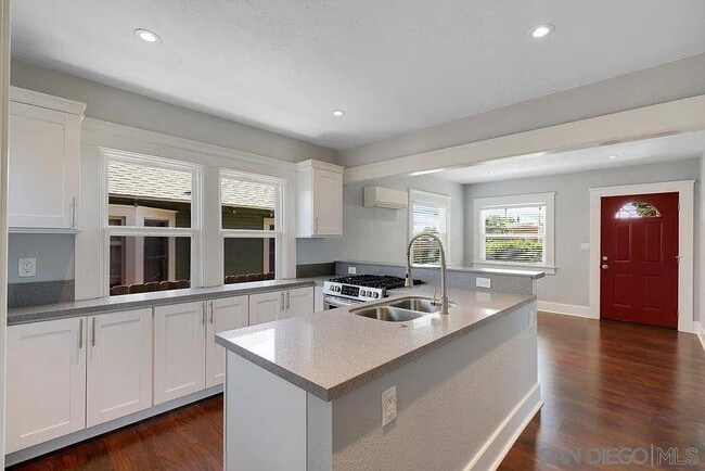 Foto del edificio - 1916 Monroe Ave