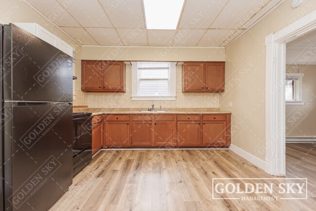 Building Photo - 407 N Plum St