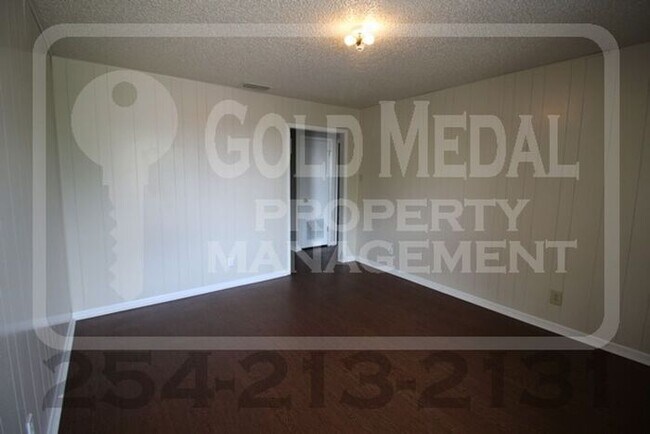 Building Photo - 810 Pecan Circle, Unit C, Killeen