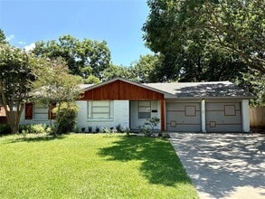 Building Photo - 208 Pensacola Ave