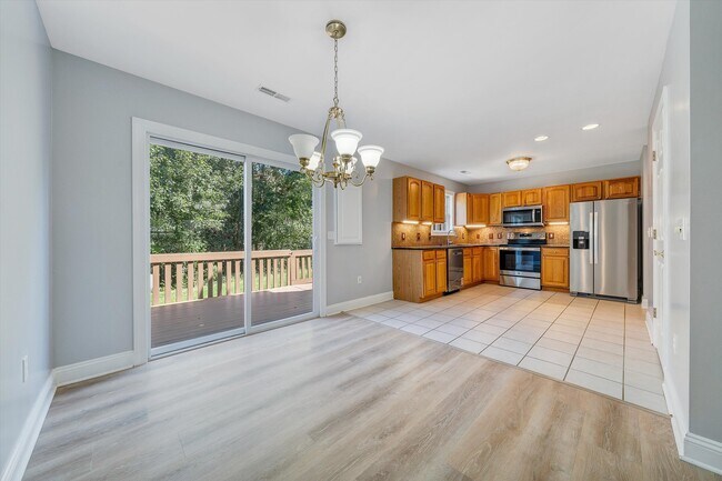 Foto del edificio - 575 Oak Tree Blvd NW