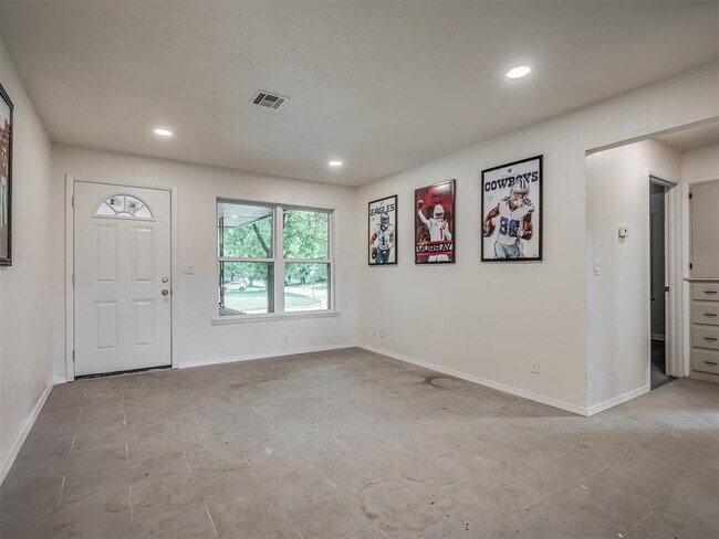 Building Photo - 1512 Bedford Ln