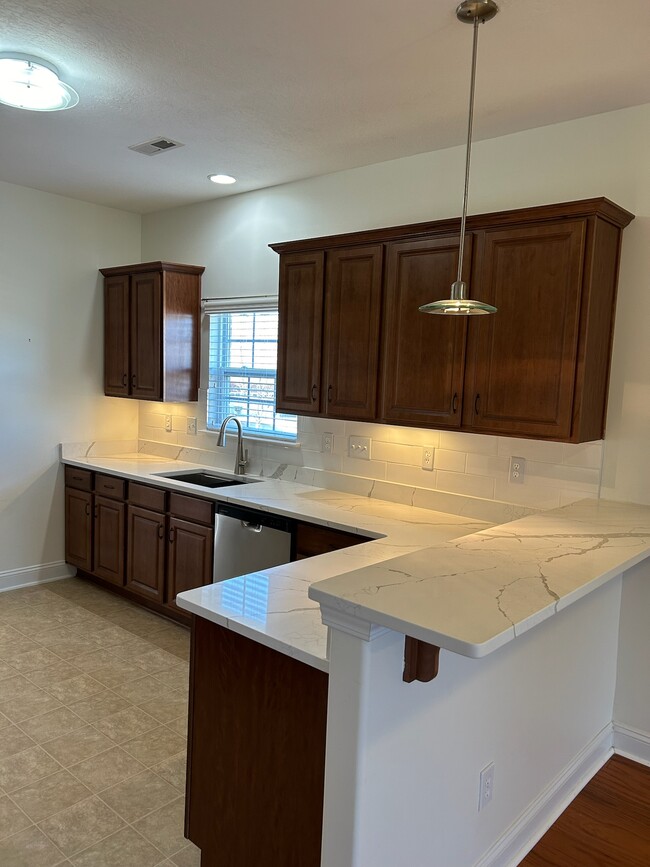Building Photo - 2444 Glyncastle Way