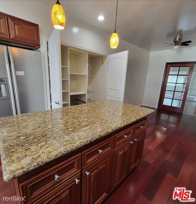 Building Photo - 4 br, 3 bath House - 1030 S St Andrews Pl