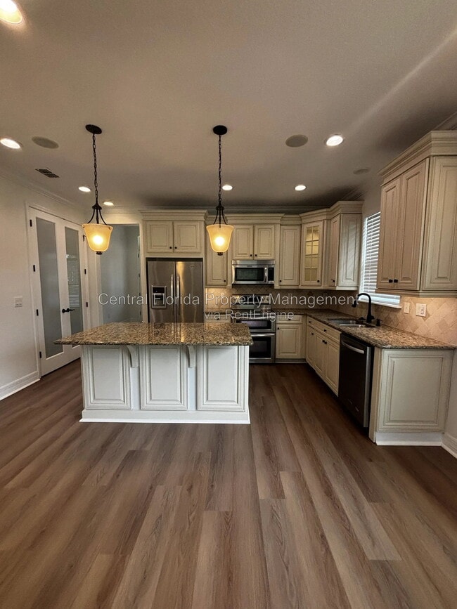 Photo - 8998 Fullerwood Avenue House