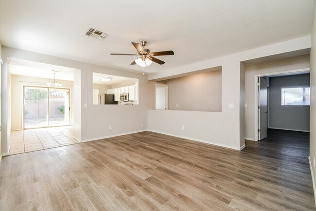 Building Photo - 1080 S Bogle Ct