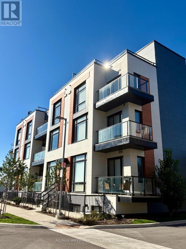 Building Photo - 10 Steckley House Ln