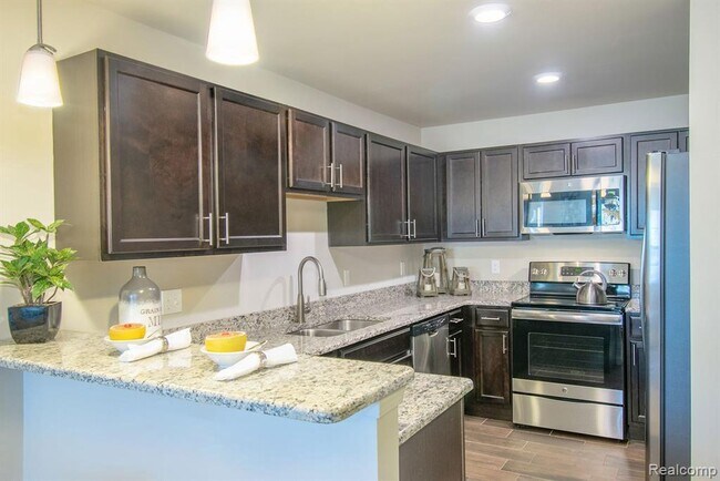 Building Photo - 17666 Maisons Dr