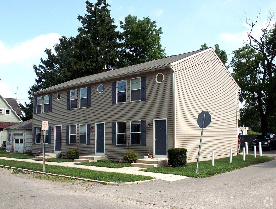 Primary Photo - 254 W 4th St