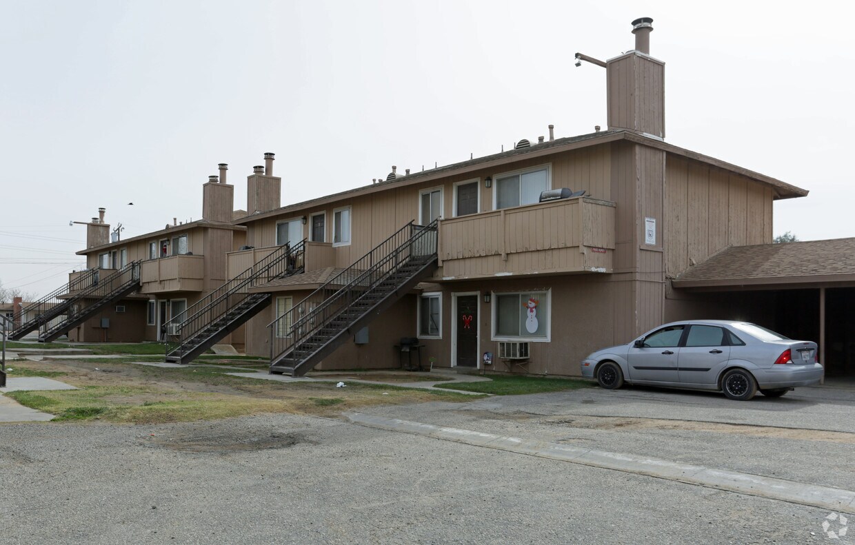 Primary Photo - 18241-18251 Madrone St
