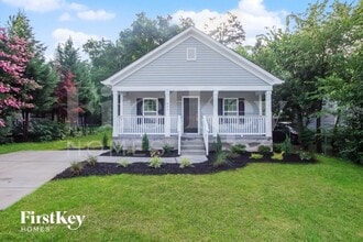 Building Photo - 423 Leland St