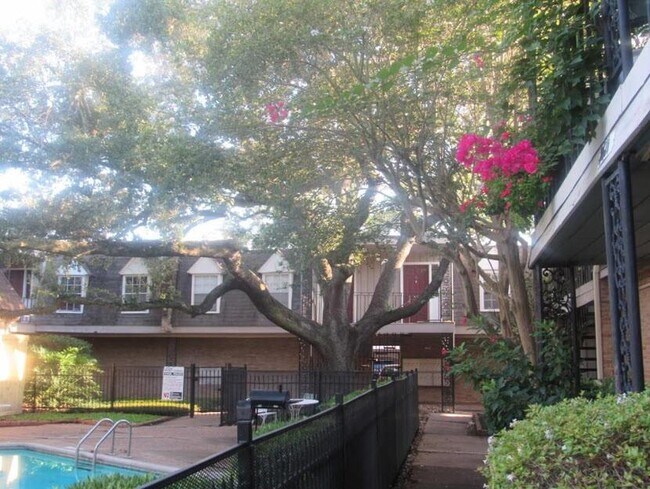 Foto del edificio - 2601 Marilee Ln