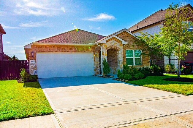 Foto del edificio - 4406 Upland Stream Ln