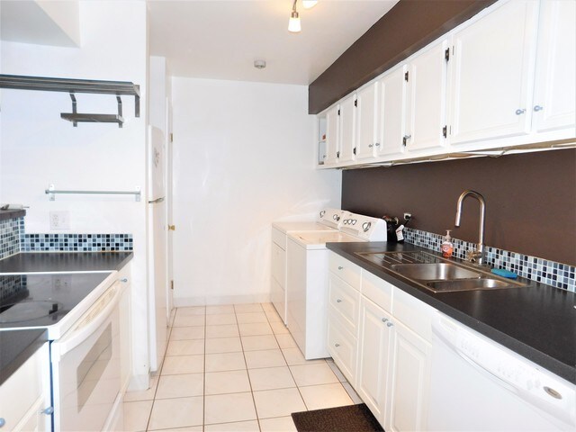 Foto del edificio - 1341 Glen Cir
