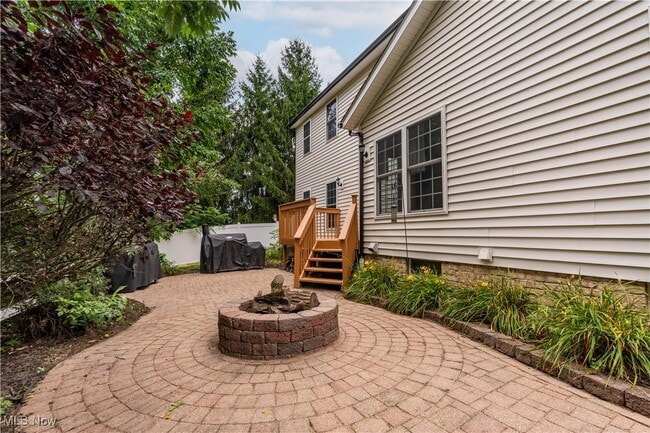 Foto del edificio - 7335 Bentham Cir NW