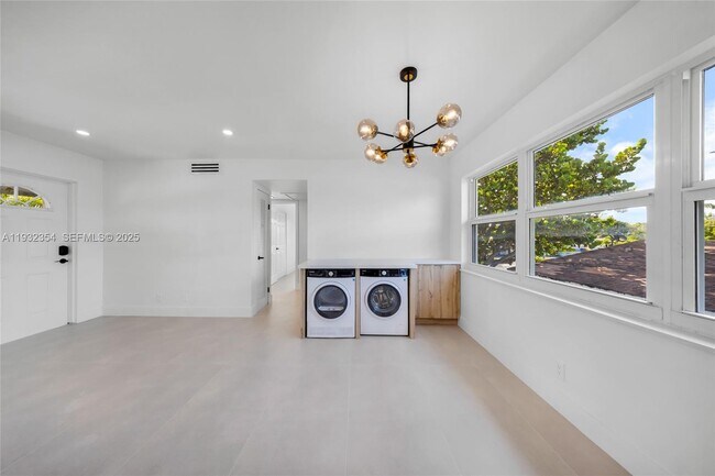 Foto del edificio - 5195 NE 18th Ave