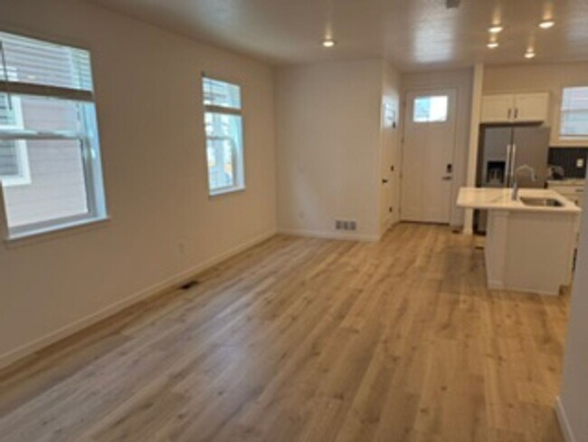 Building Photo - Stunning New Build Townhome in Denver 3 Bed 2.5 Bath 1,514 Sq. Ft.