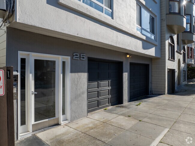 Main entrance - 25 Camp St