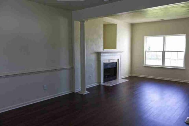Building Photo - 805 Shadowberry Crest