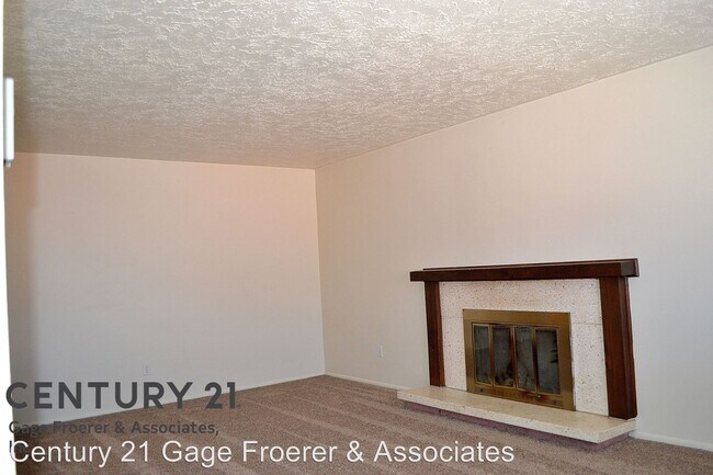 Building Photo - 5858 S 2000 W