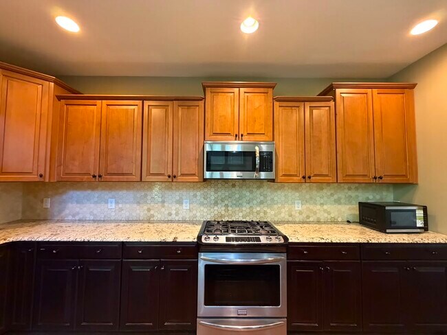 Foto del edificio - 15124 Sapphire Hill Ln