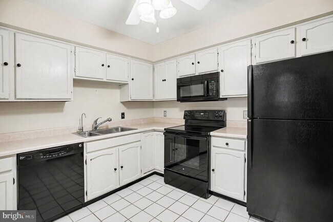 Foto del edificio - 205 Valley Stream Ln