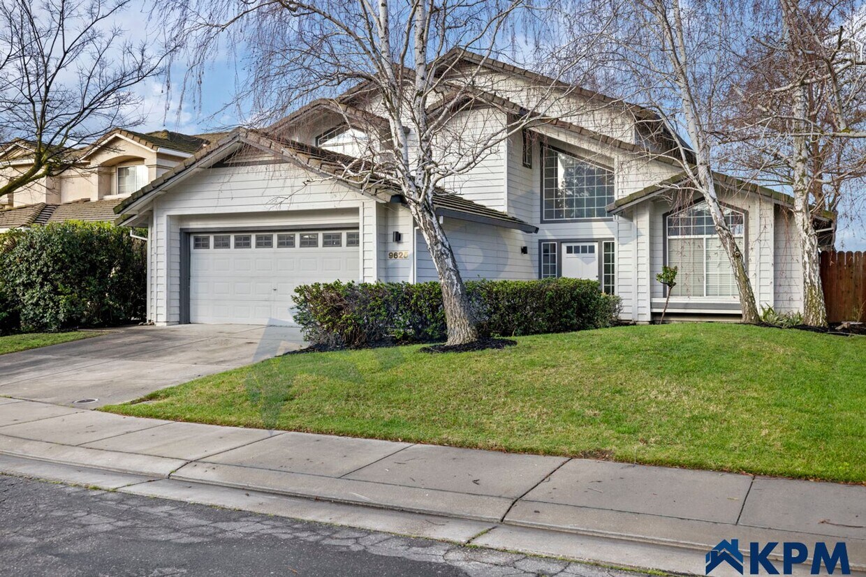 Primary Photo - Fully Remodeled 2-Story, 4-Bedroom 3-Bath ...