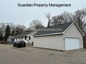 Building Photo - 4104 Highwood Rd