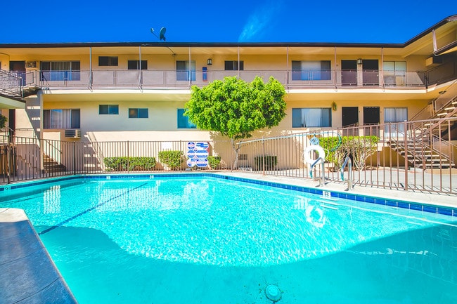 Building Photo - 6719 Woodman