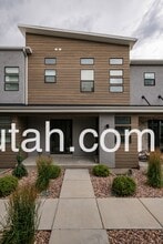 Building Photo - 9196 S Holiday Bowl Ct