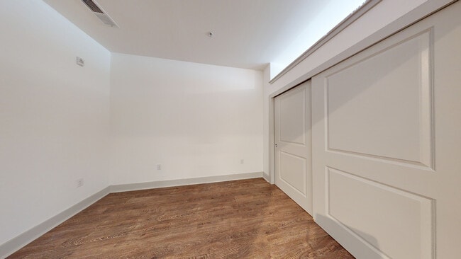 Interior Photo - 322 on North Broad