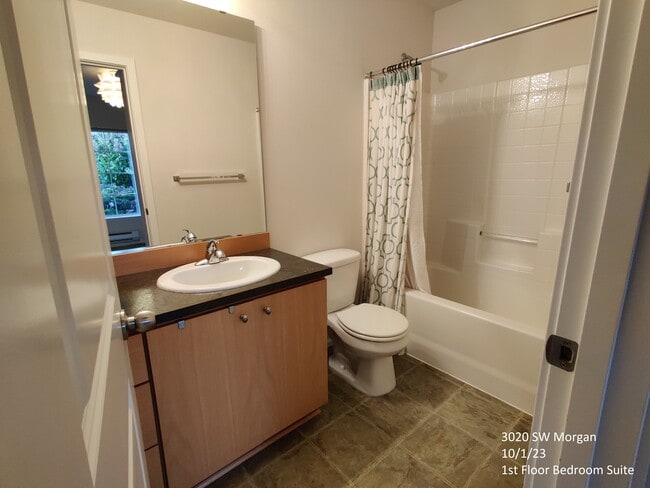 1st Floor Suite - 3020 SW Morgan St